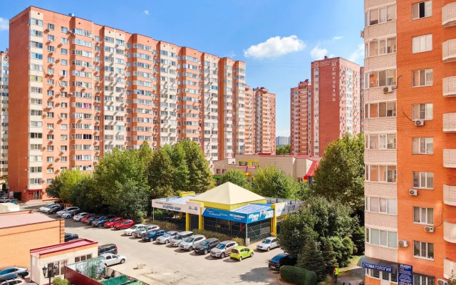 Apartments S Balkonom Tutzhivut Park I Stadion