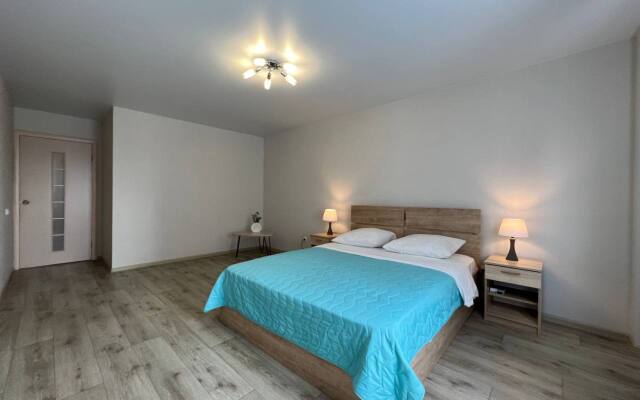 Trekhkomnatniye na Moskovskom Prospekte 44 Apartments