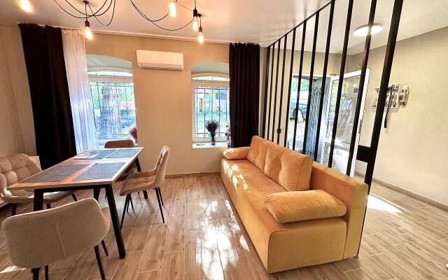 Shikalad Kmv Lyuks V Tsentre 8 Flat