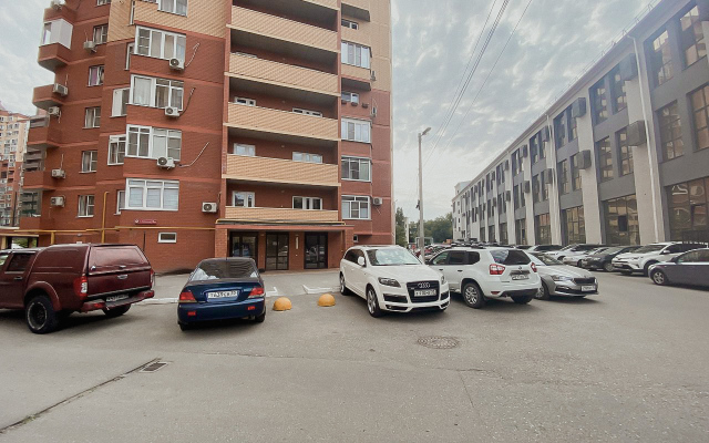 Svetlaya I Prostornaya Kvartira-Studiya Apartments