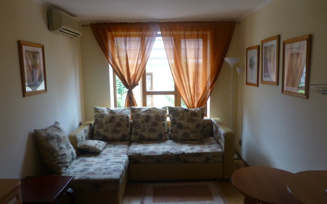 Oasis Hotel