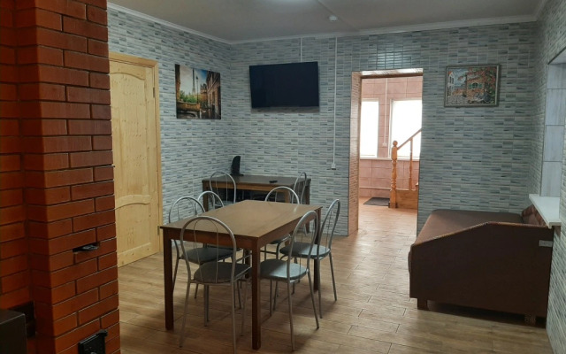 Частный дом Большая дача в Ушаках