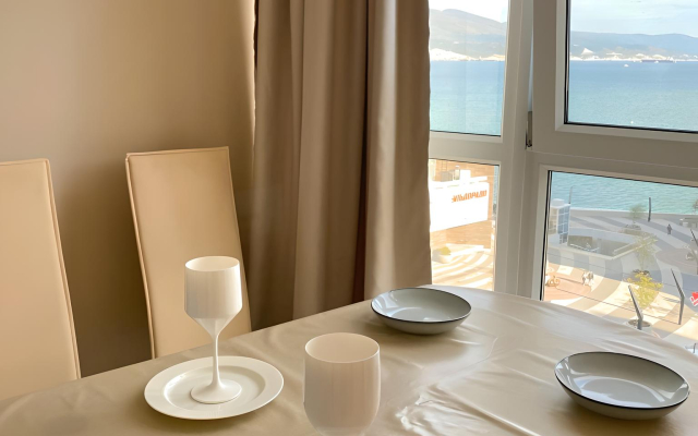 Апартаменты Apartment on the Beach