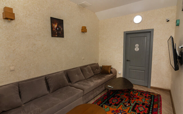 Cherdak Hostel