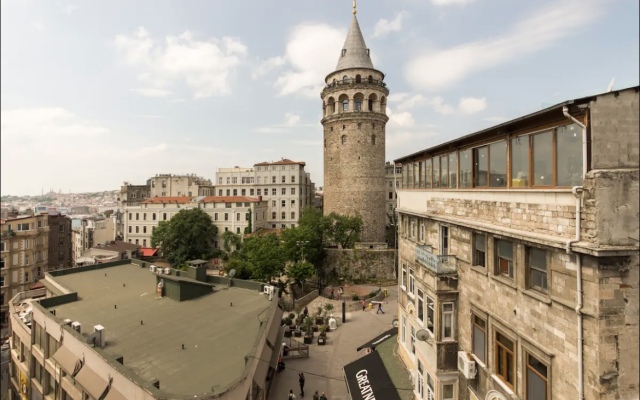 Апартаменты In the heart of Istanbul - Galata Tower view