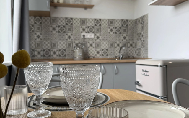 Uyutnaya yevrodvushka ryadom s Kremlem Flat