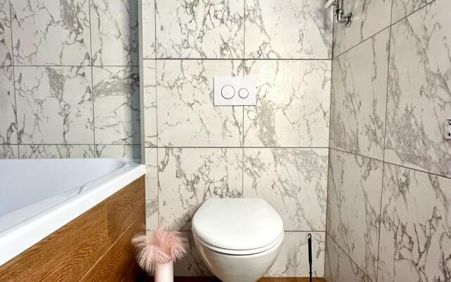 Апартаменты с видом на ТЦ Круиз