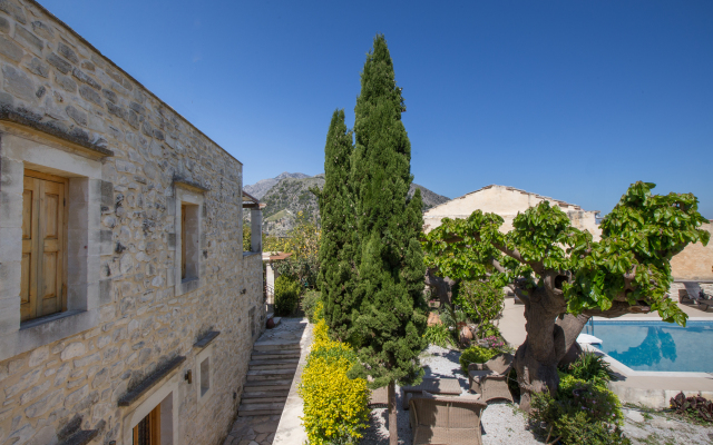 Arcus Suites Hotel