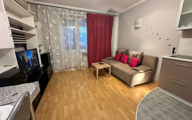 Marshala Zhukova 6 Okolo Lesa Flat