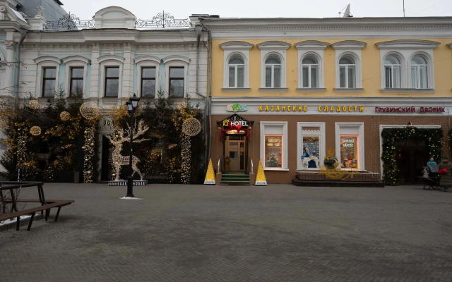 Hotel, IQHotel