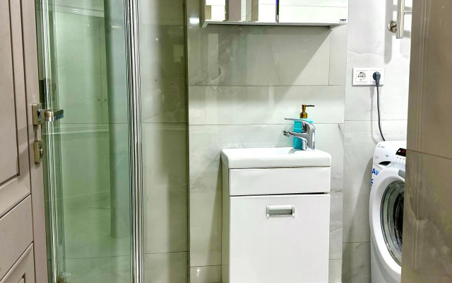 V Tsentre Sochi Apartments