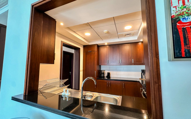 Апартаменты Vserve Spacious 1BR Majestic Burj Khalifa view