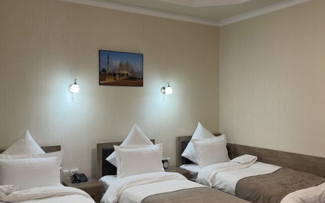 Khan Palace Hotel
