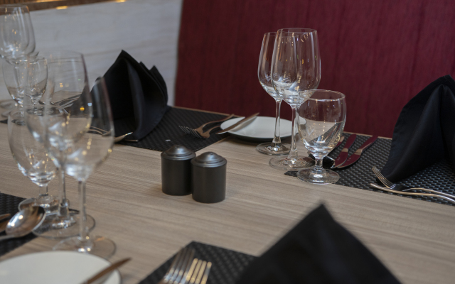 Zest Metropole Hotel