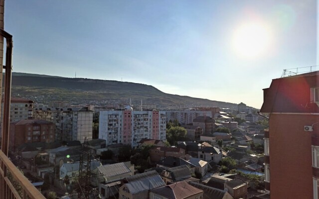 Апартаменты КвартОтель на М.Горького 85Б 23