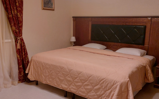 Arkhar Guest House