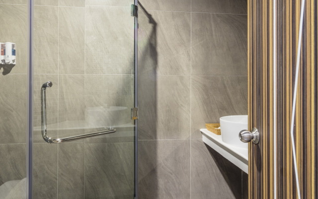 Atelier Suites Hotel