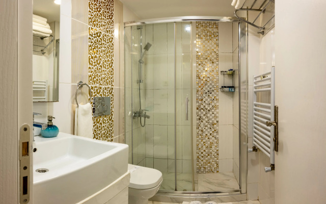 The Marions Suite Hotel