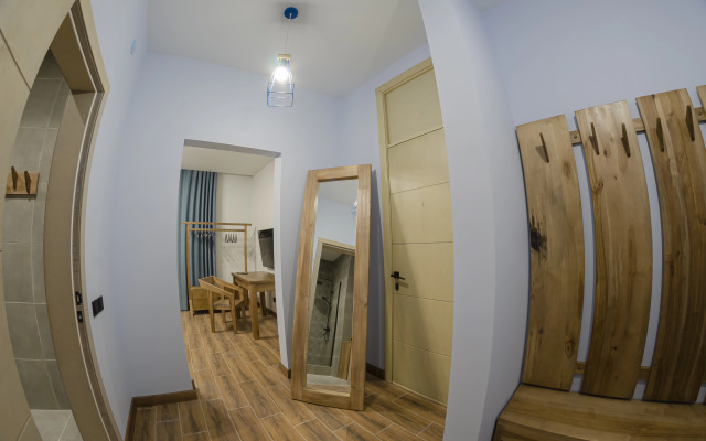 Uluchshenny S Balkonom 5 Apartments