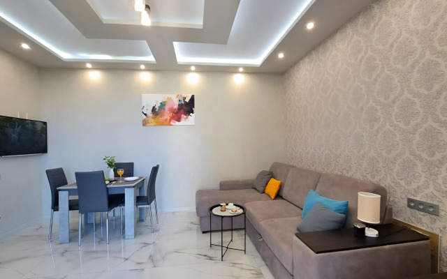 Apartaments v Zhk Metropol s Krasivym Vidom na Gory