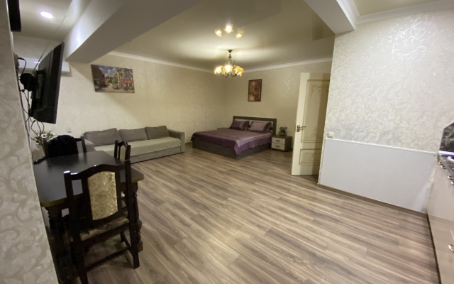 Studiya V Novostroyke Na Pervom Etazhe Apartments