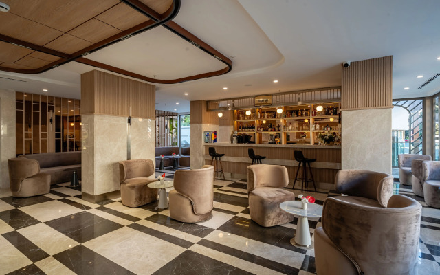 Awen Hotel Lara