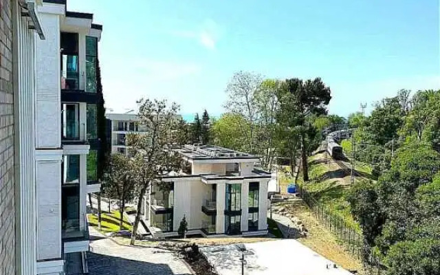 Dvukhurovnevyye s Balkonom Apartments