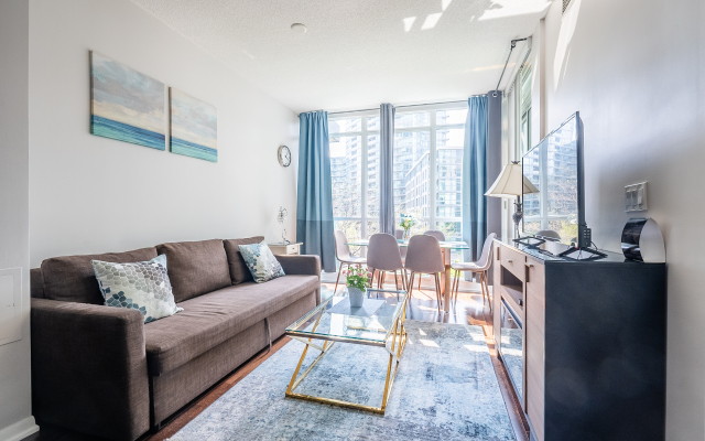 Magnificent Condos in Downtown Toronto Apart-hotel