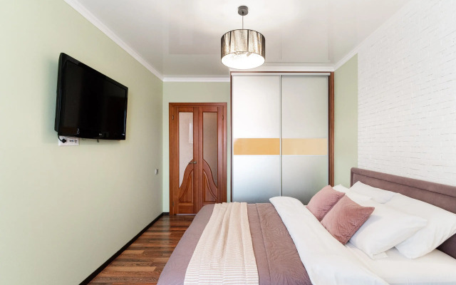 Prostornaya 2-Komnatnaya Dlya Semyi Flat