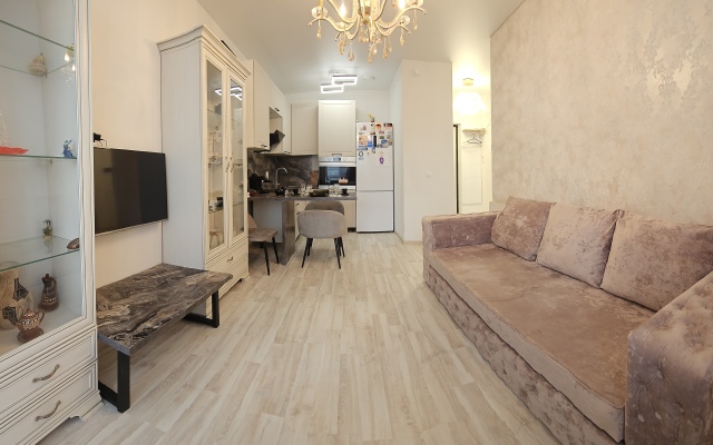 Квартира на Хрустальногорской 93