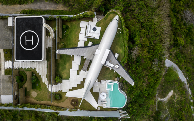 Private Jet Villa