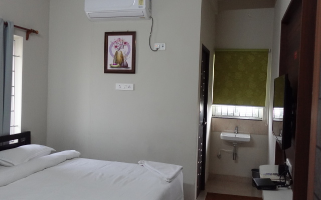 Hotel AKSHITH Inn