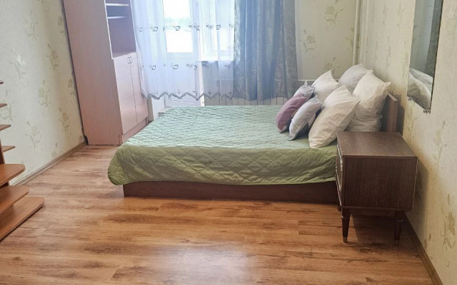 Prostornaya Dvukhkomnatnaya Na 10 Etazhe Flat