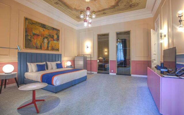 Heritage Hotel and Suites (by Travel Agency)