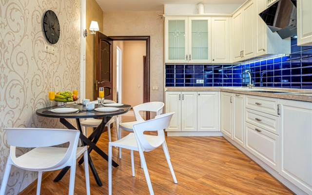 V Tsentre Goroda S Vidom Na Park Apartment