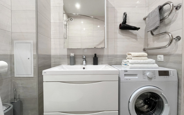 Green FOX s shikarnym vidom na reku Kutum Flat