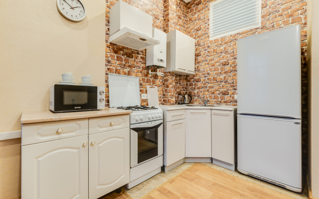 Prostornaya U Naberezhnoy Nevy Flat