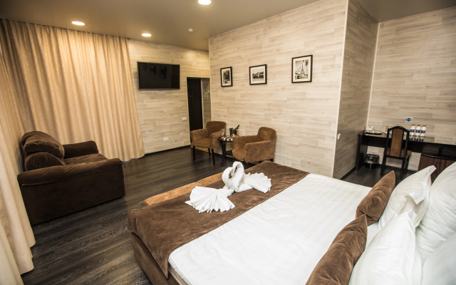 Отель Red Fox на Взлётной 2е