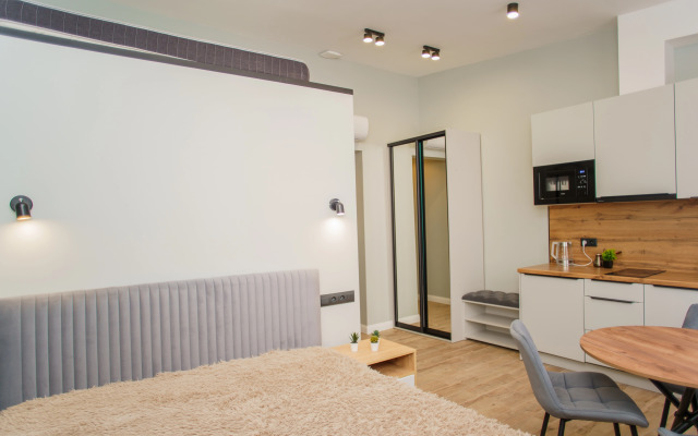 Uyutnaya v Tsentre Goroda na Ardzinba Flat