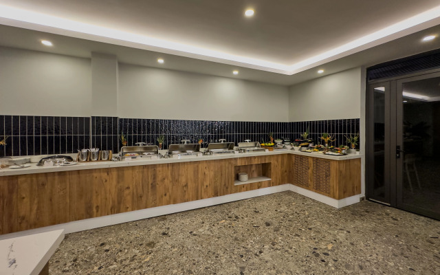 Отель Leaf River Suites