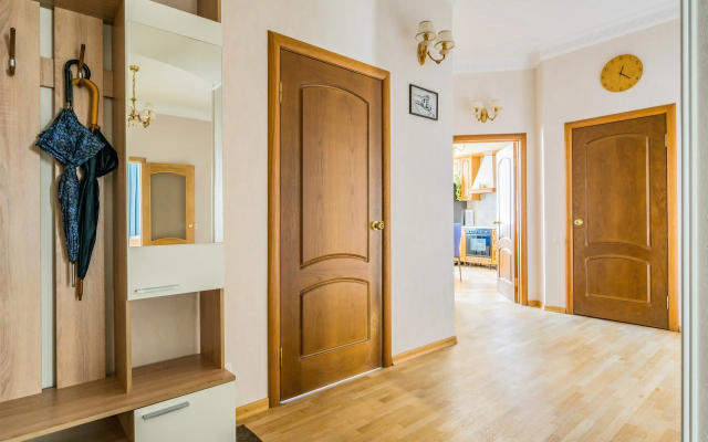 Квартира По соседству с Ленноном