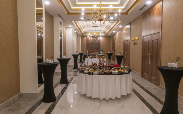 Aydinbey Queen's Palace & Spa - Ultra All Inclusive Resort