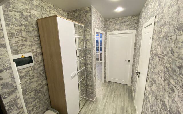 Na Ulitse Aleksandra Polina 1 Apartments