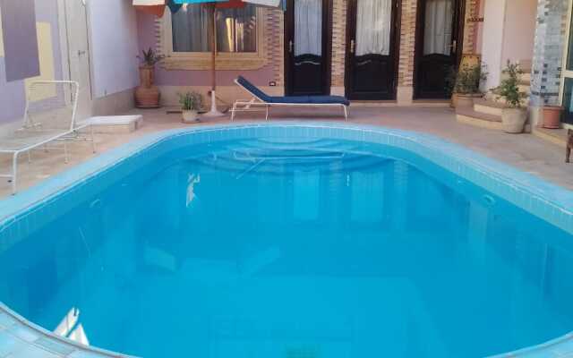 Hoppa Guest House