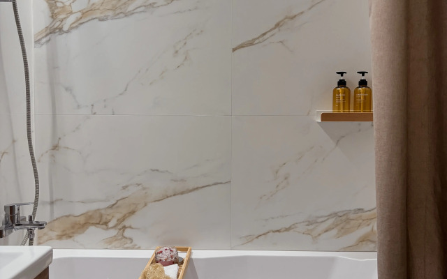 Sinyaya Osen U Metro Grushevskaya Flat