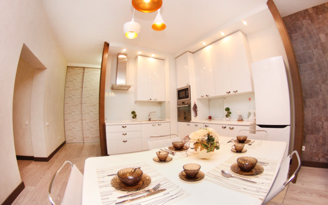 Trekhkomnatnye Ryadom S Trts Mega Apartments