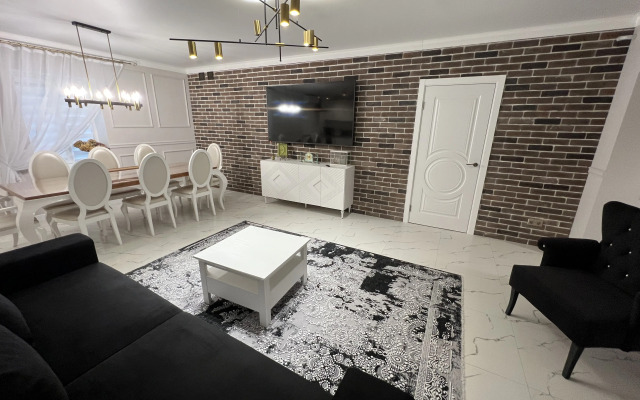 Usadyba Levitina V Samom Tsentre Goroda Private House