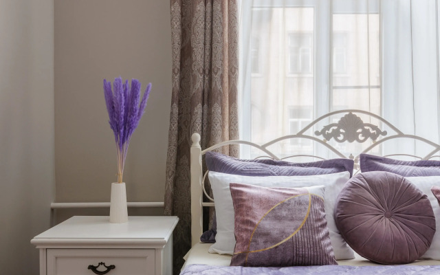 Апартаменты Трехкомнатные у Площади Восстания 10 гостей