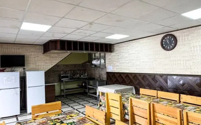 Kavkaz Hotel