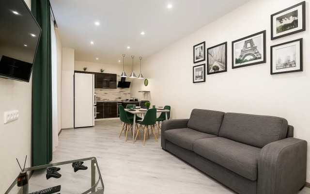 Апартаменты РусХаус у Аквапарка, возле центра и набережной (RusHouse)